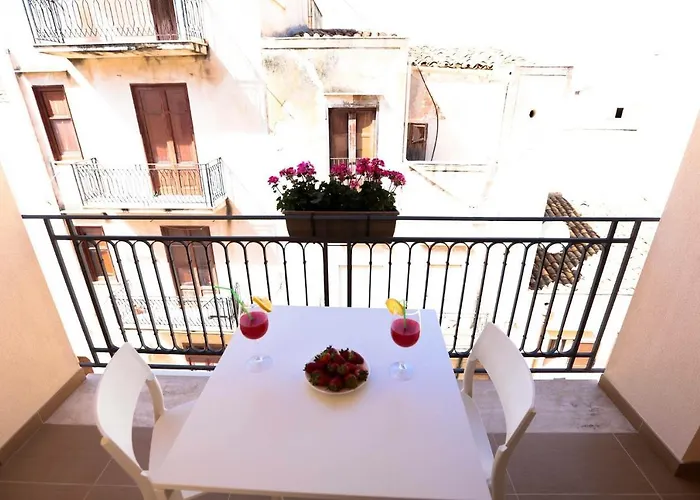 Sciabika - Edificio Egadi カステッランマーレ・デル・ゴルフォ