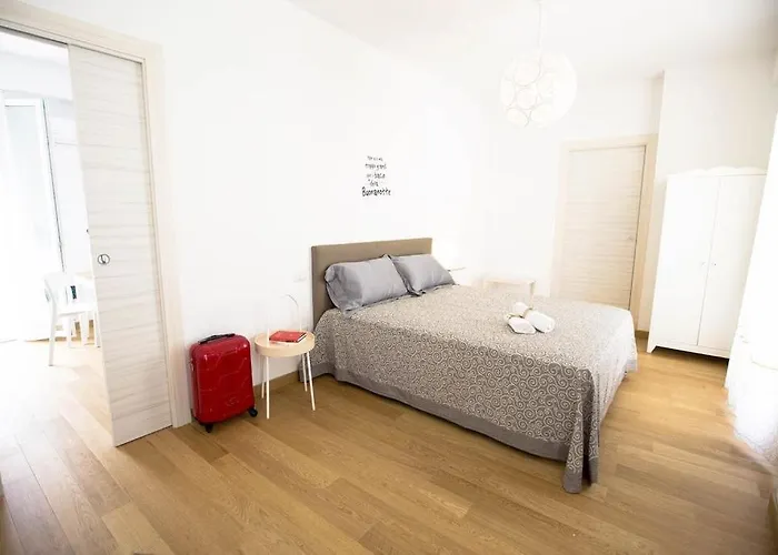 Sciabika - Edificio Egadi 卡斯泰拉马莱