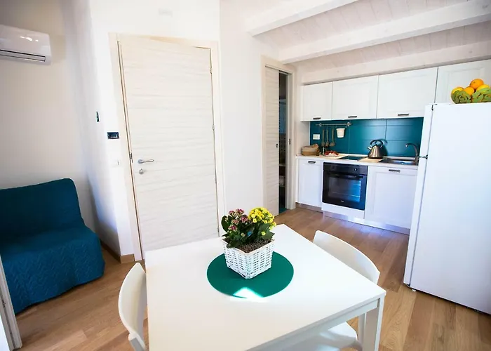 Sciabika - Edificio Egadi 卡斯泰拉马莱