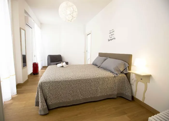 Sciabika - Edificio Egadi 卡斯泰拉马莱